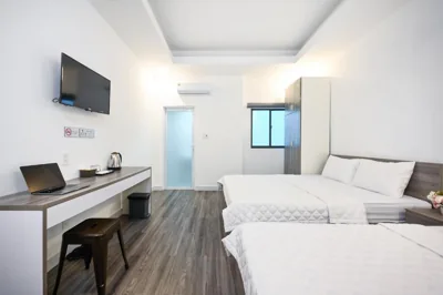 슈페리어 패밀리룸 — YoKo Airport Saigon Hotel